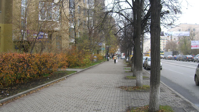 Sidewalk on Lunacharskogo street