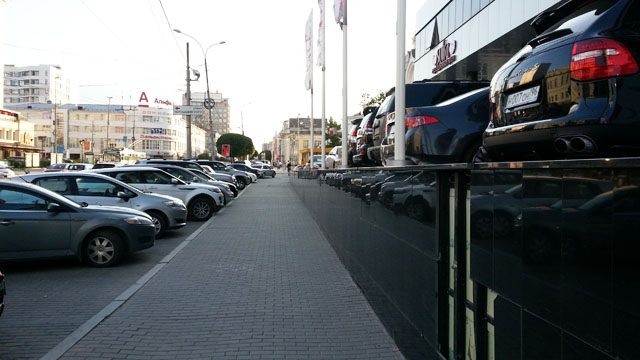 Sidwalk on Malysheva street